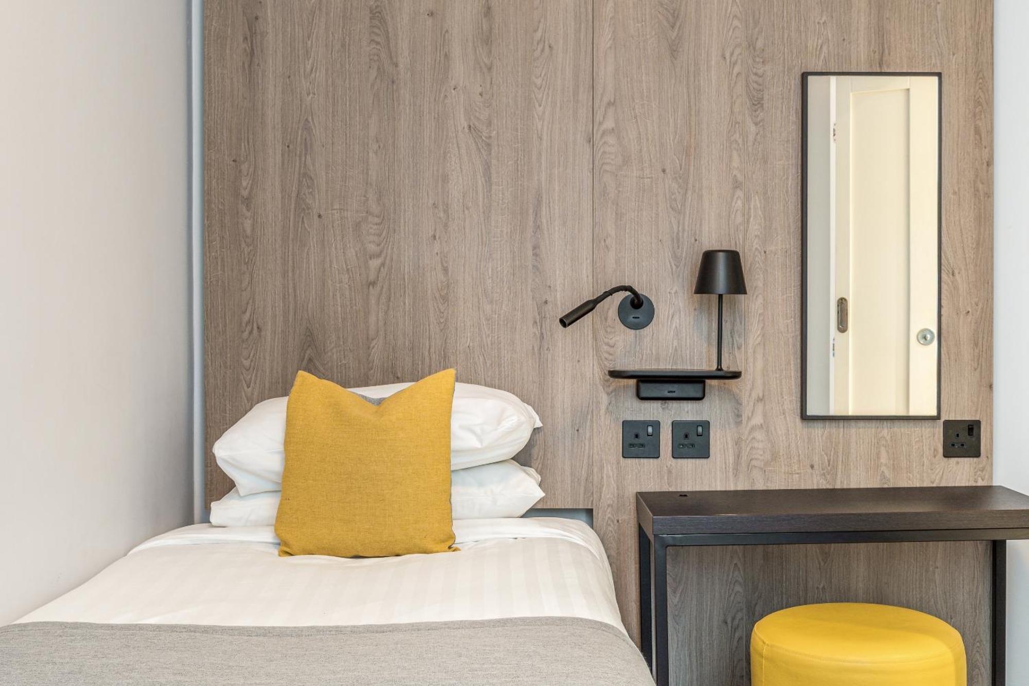 Hotell Princes Square 4*