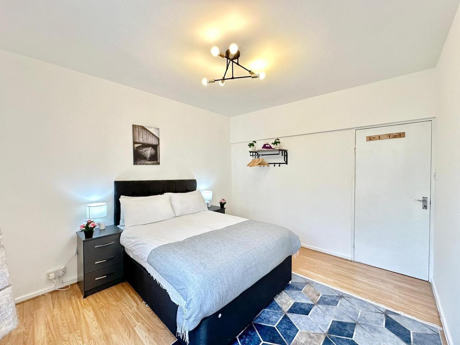 Paddington Beautiful Two Bedroom Londen