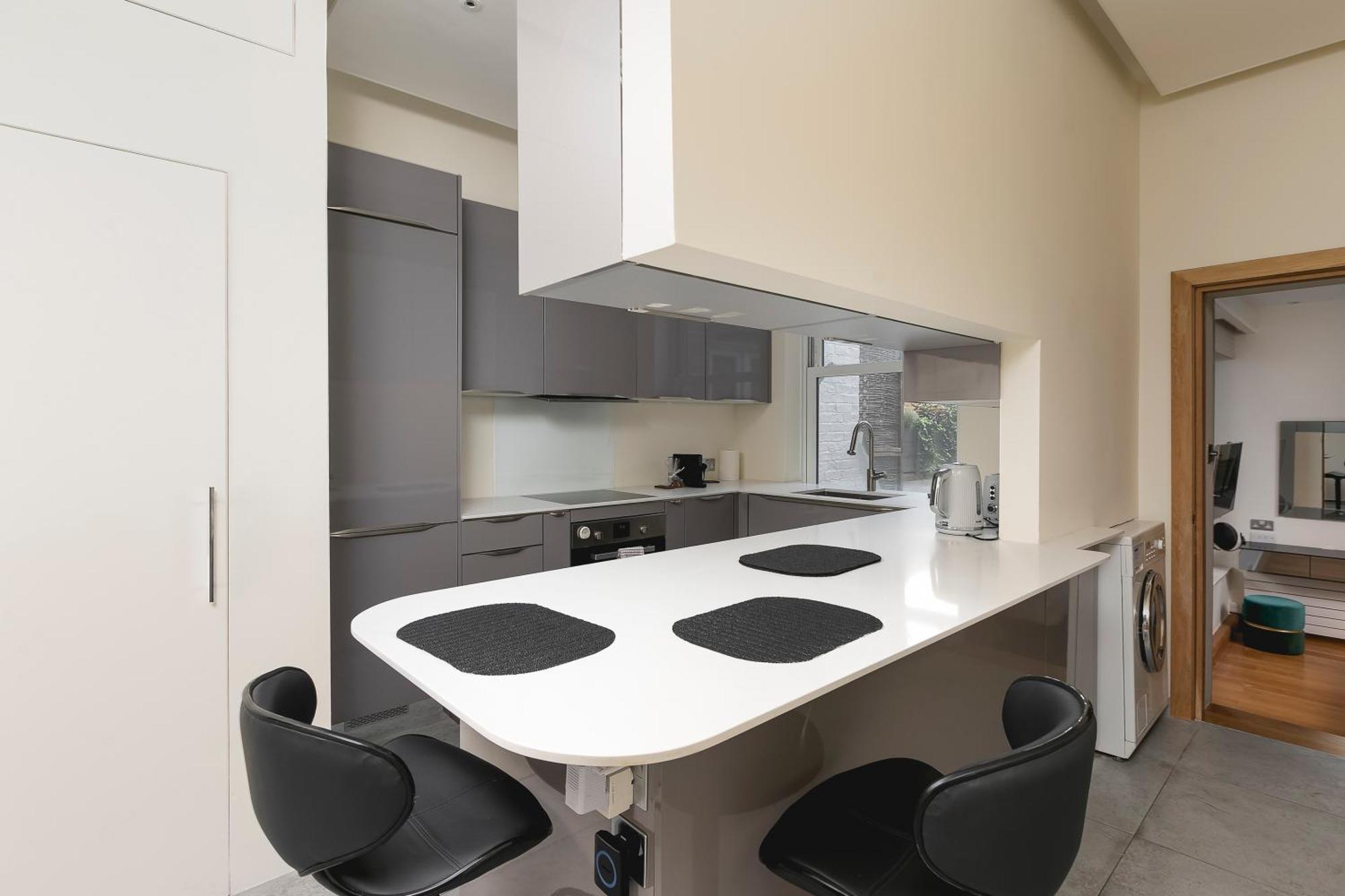 Regent's Park 1 Bed With Terrace Londra