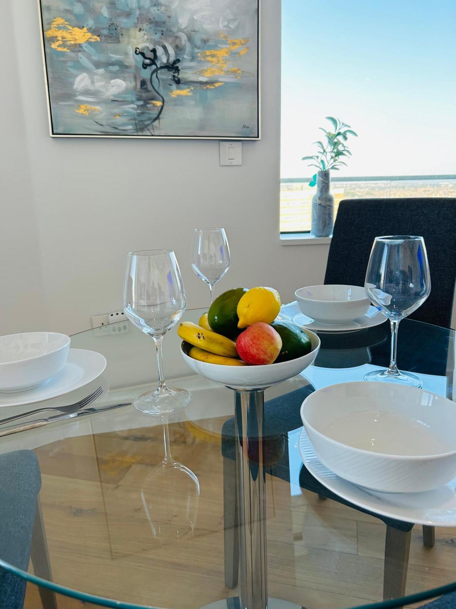 Luxury Sea View Two Bed Penthouse In Battersea Apartment