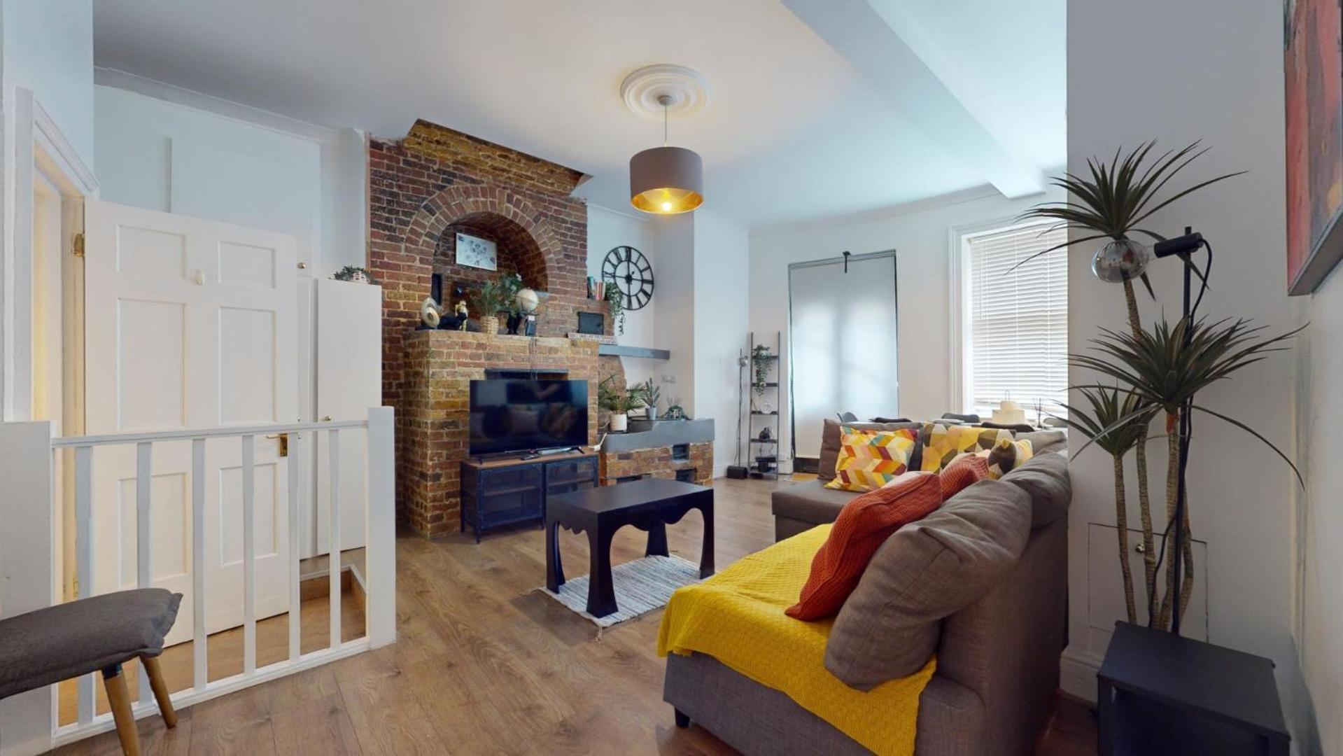Unique & Cosy Retreat * London