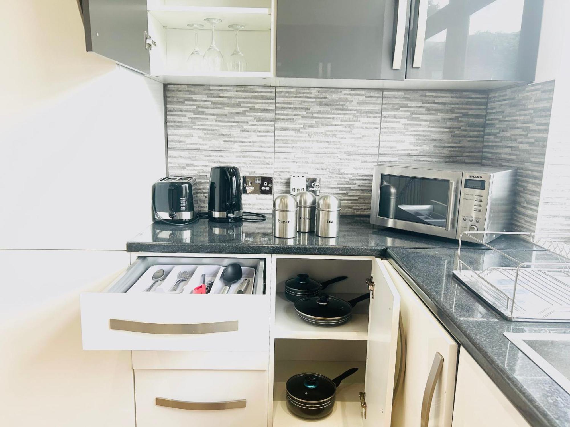 Luxury Near Canning Town- Free Parking * London
