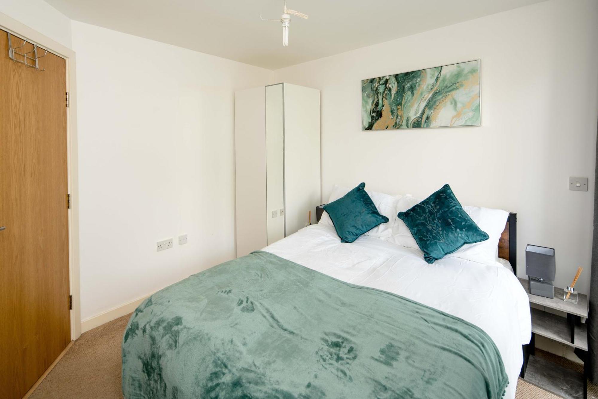 One Bedroom Near With Private Balcony Leilighet