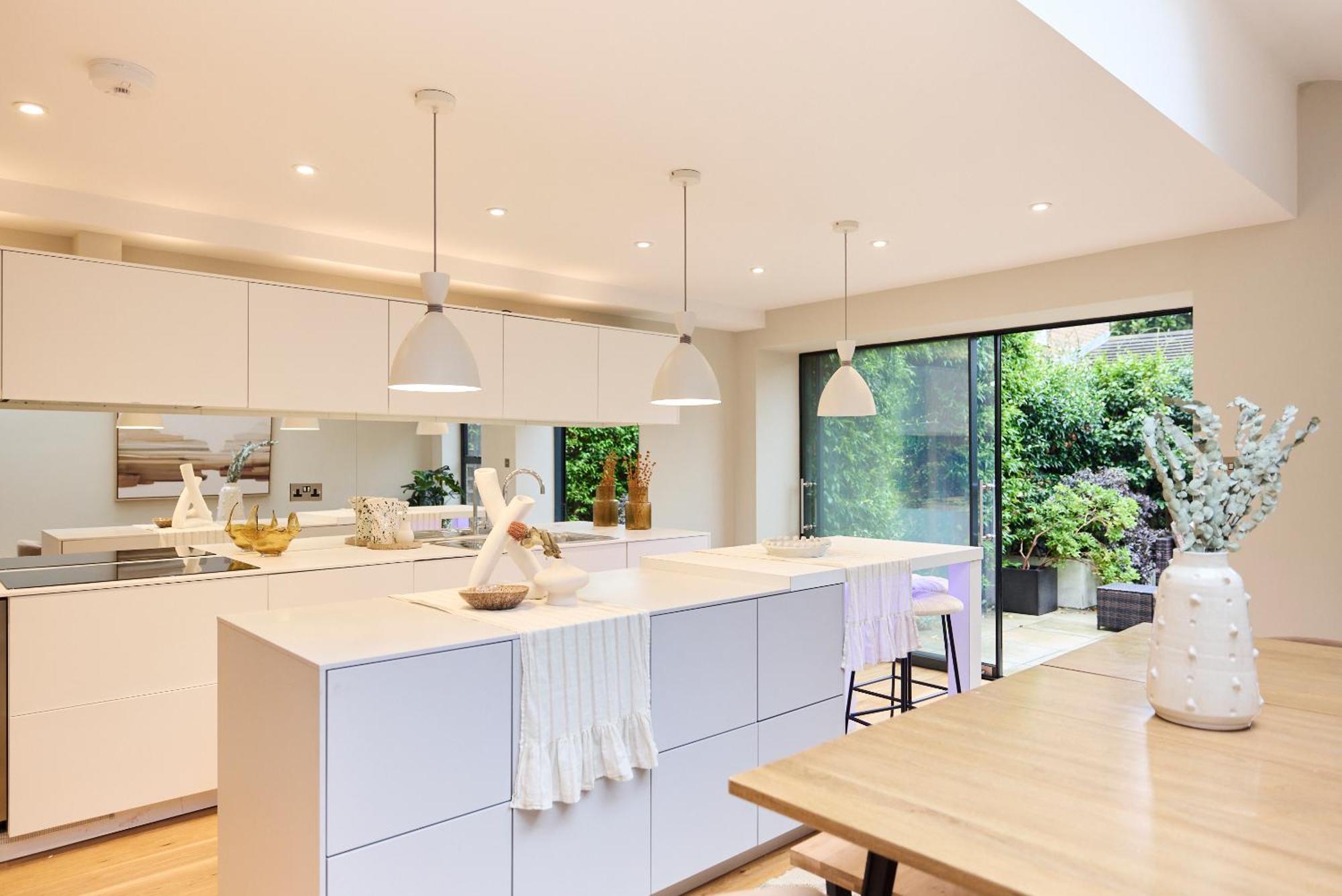 The Latimer Wonder - Stunning 5bdr House With Garden Appartement