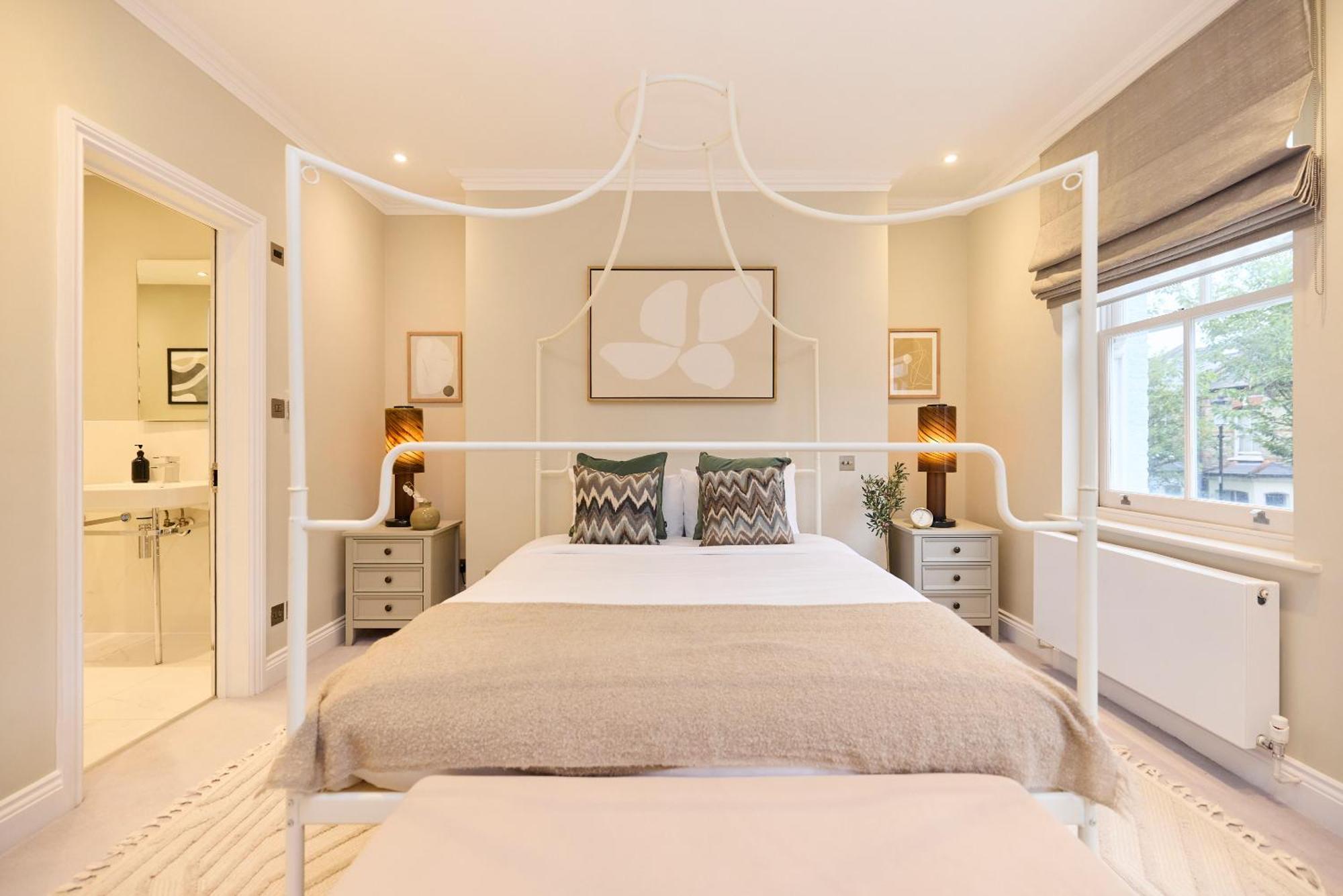 The Latimer Wonder - Stunning 5bdr House With Garden Appartement Londen