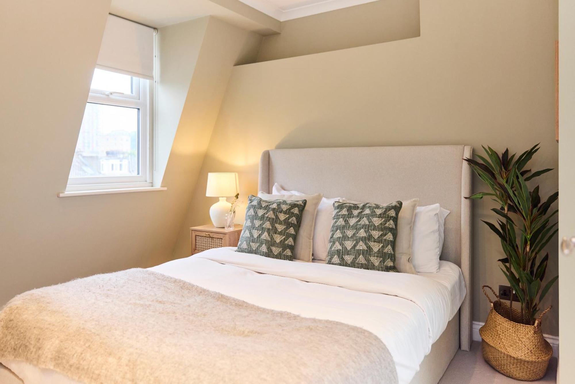 Appartement The Latimer Wonder - Stunning 5bdr House With Garden Londen