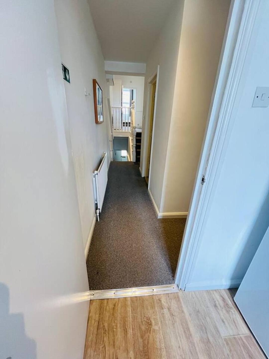 Spacious 3 Bed Flat In Greenwich * Londra