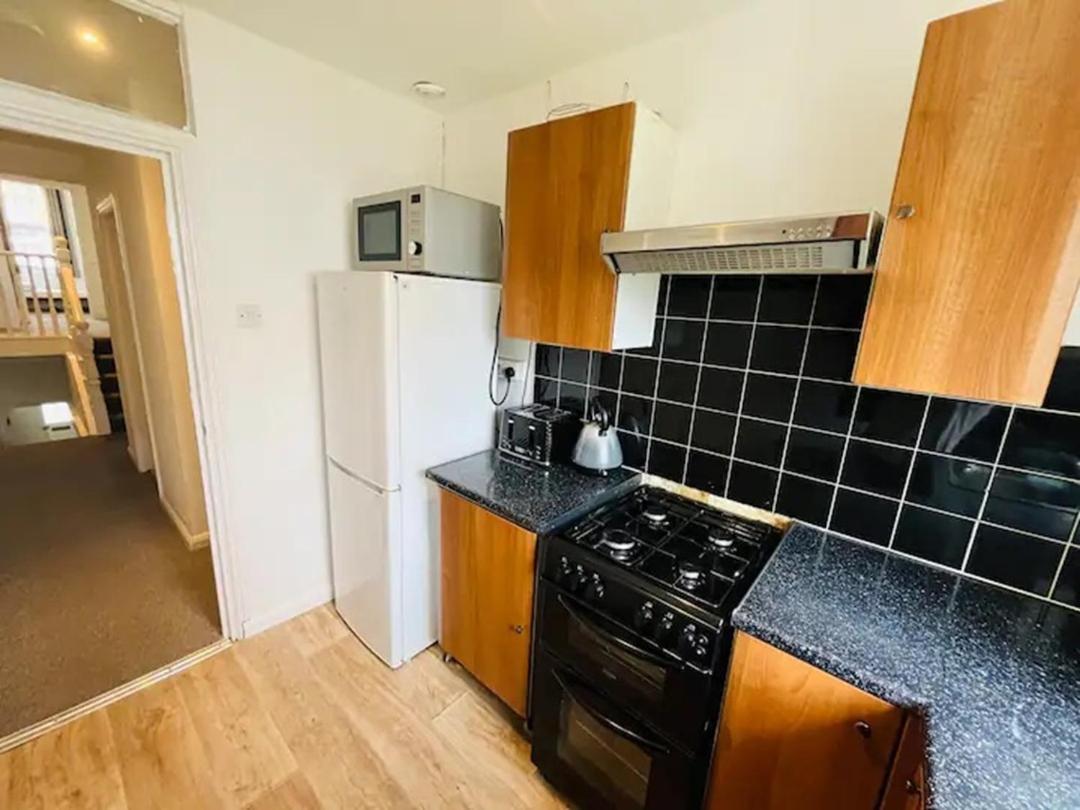 Spacious 3 Bed Flat In Greenwich Appartamento