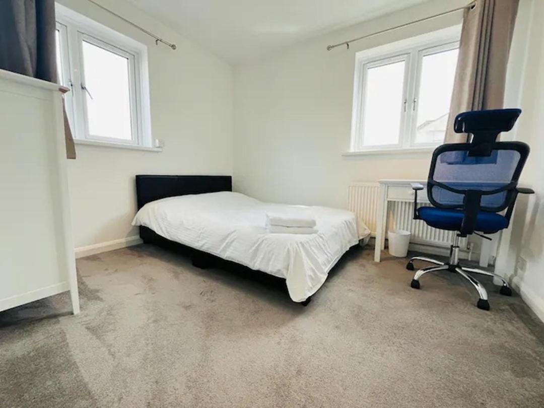 Spacious 3 Bed Flat In Greenwich Appartamento *
