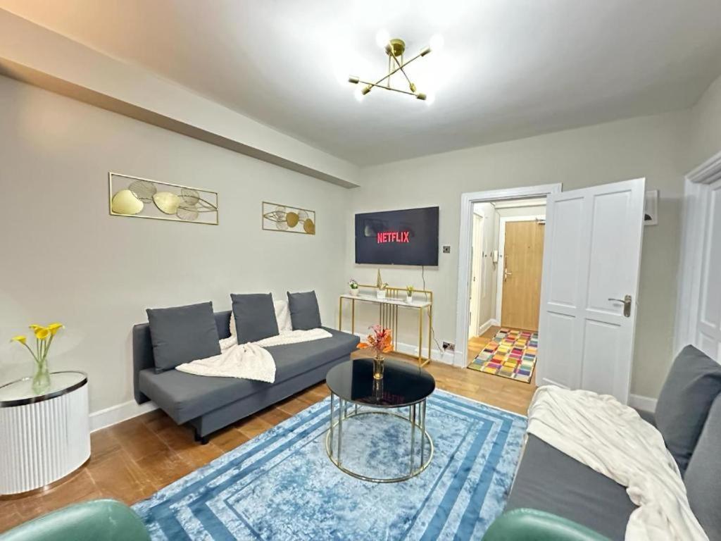 Comfortable Near Hyde Park Appartamento *
