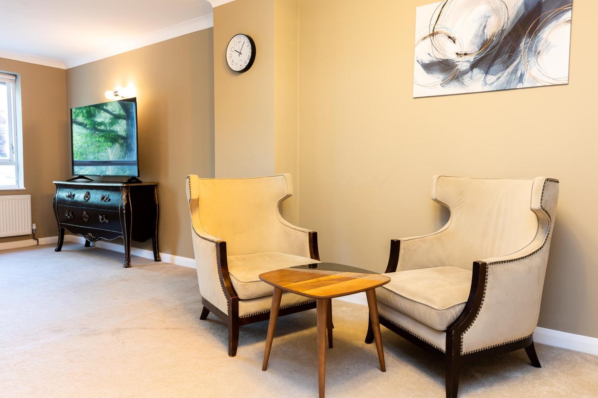 Holiday home Centrally Located 5br Flat Wparking, Maida Vale London