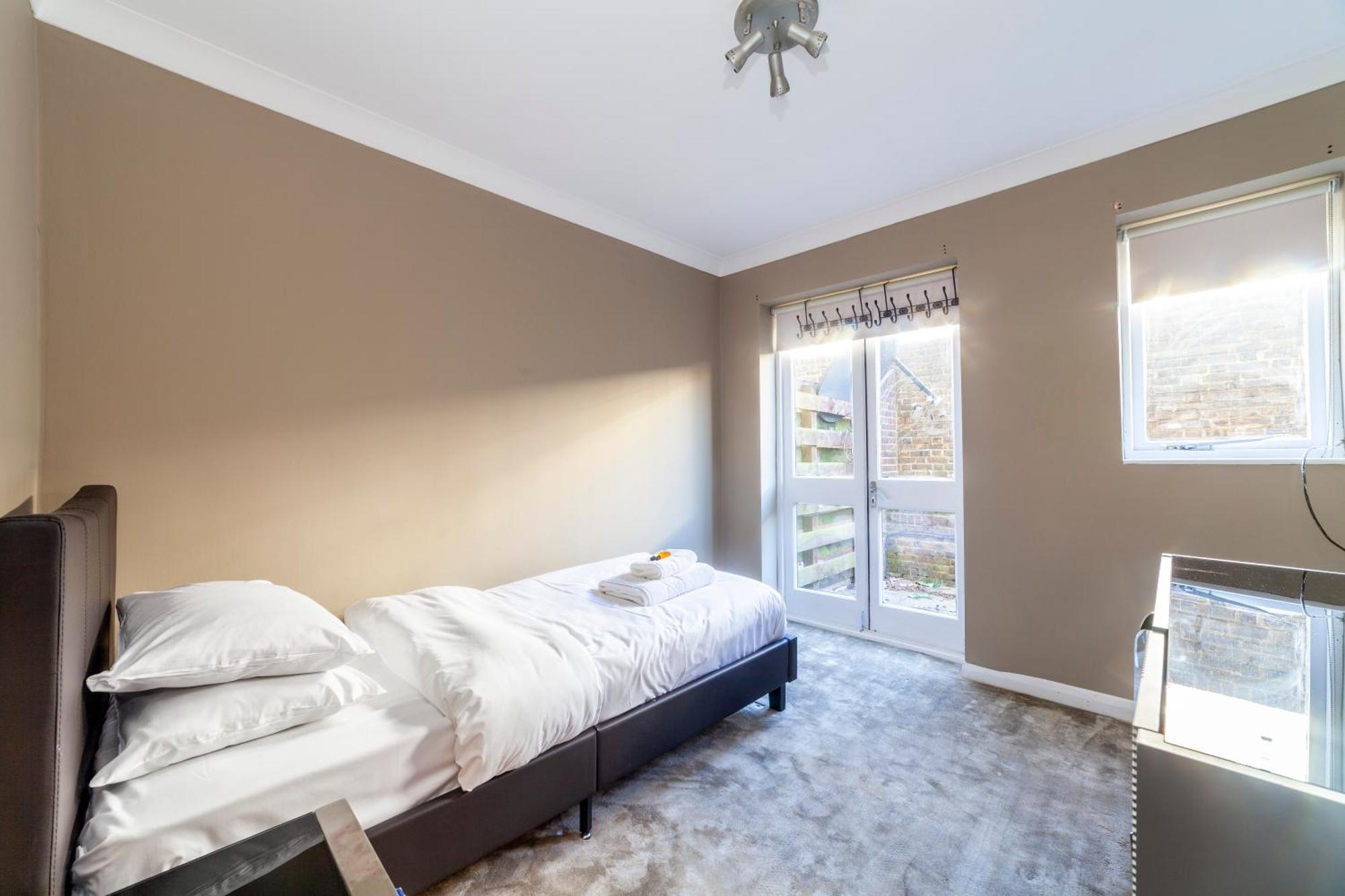 Centrally Located 5br Flat Wparking, Maida Vale Holiday home *