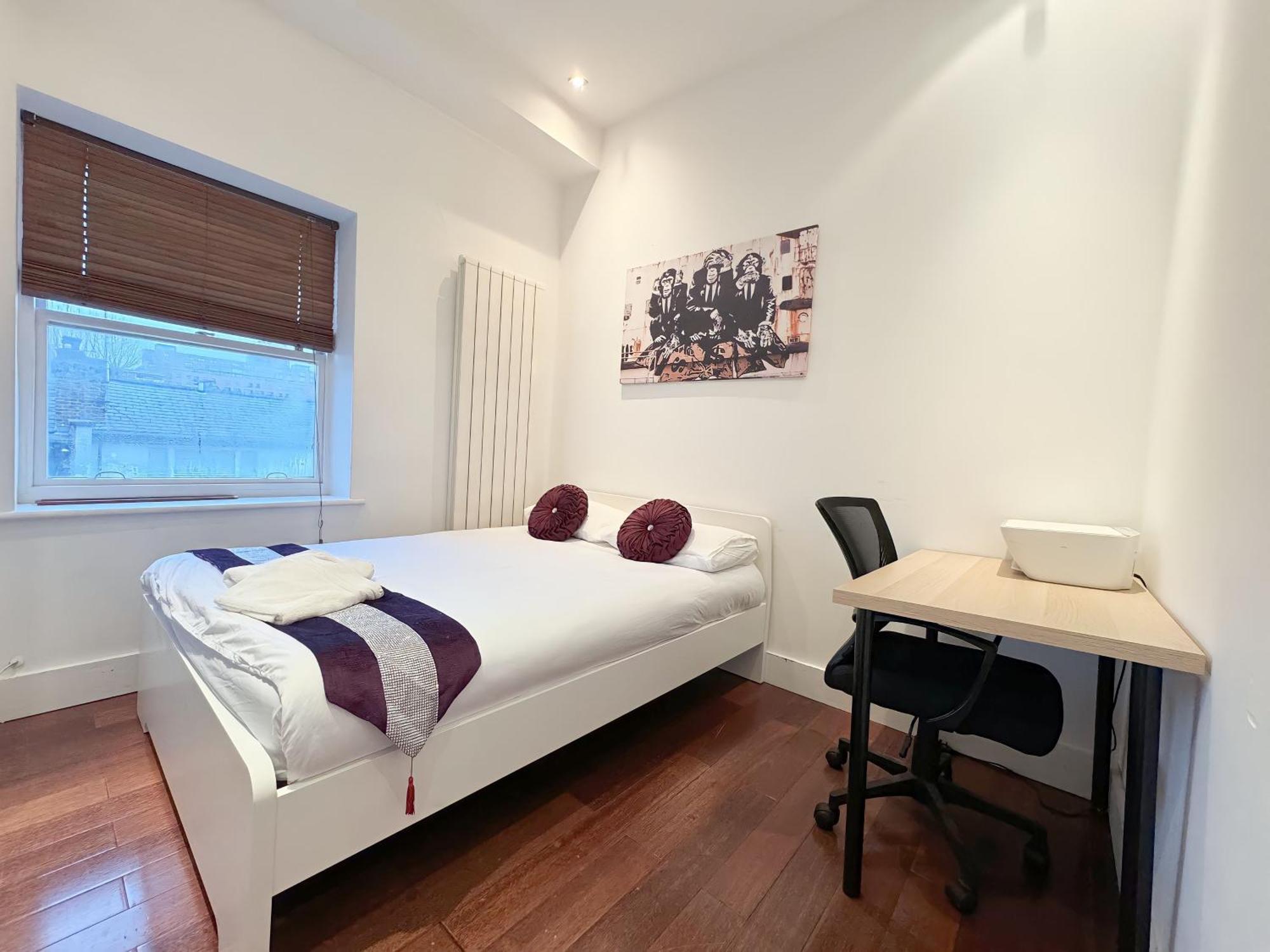 Kensington Premium Three Bed Apartment