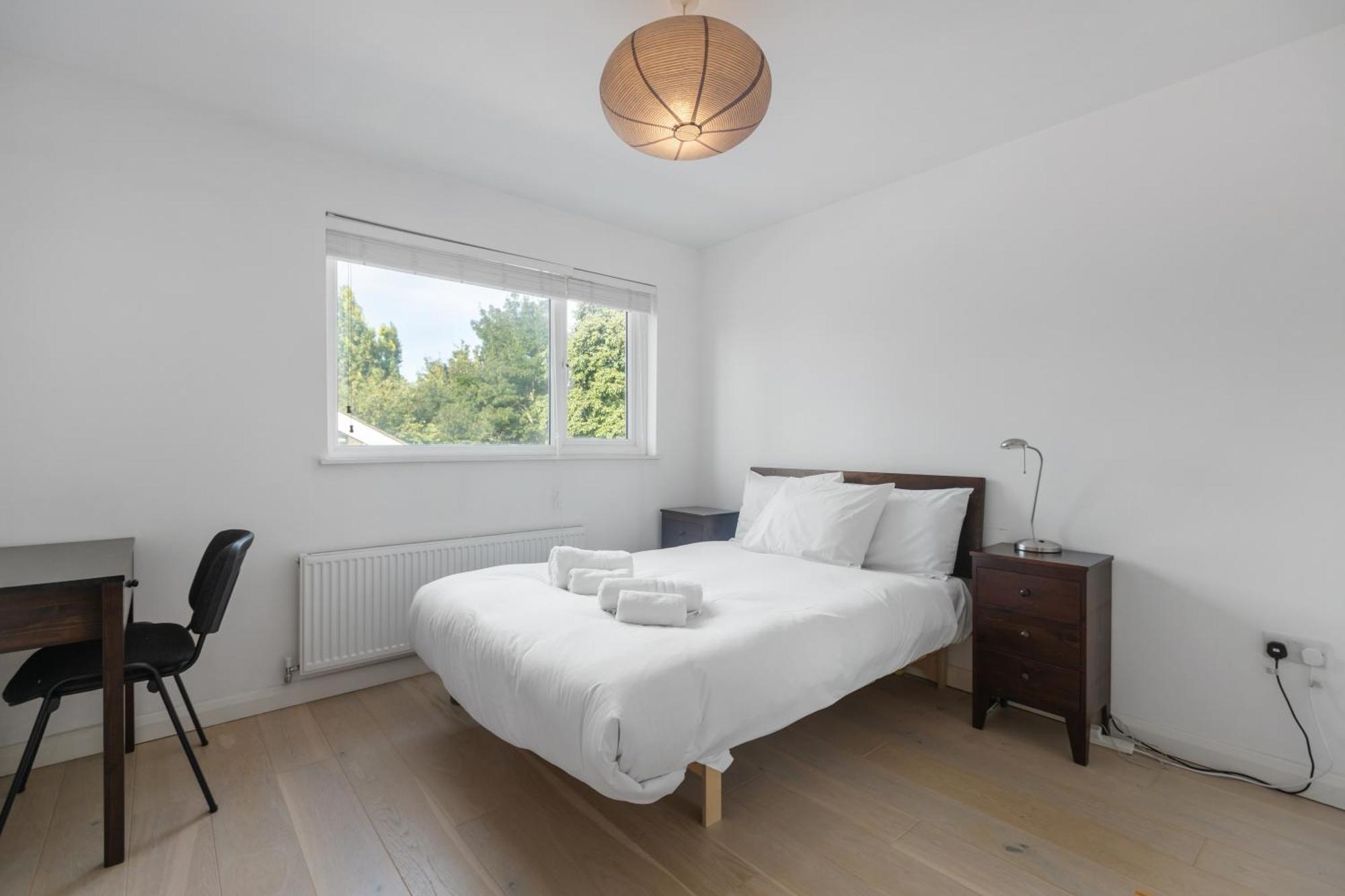 4 Bed 2 Bath - Modern Flat Right On Columbia Road! Feriehus