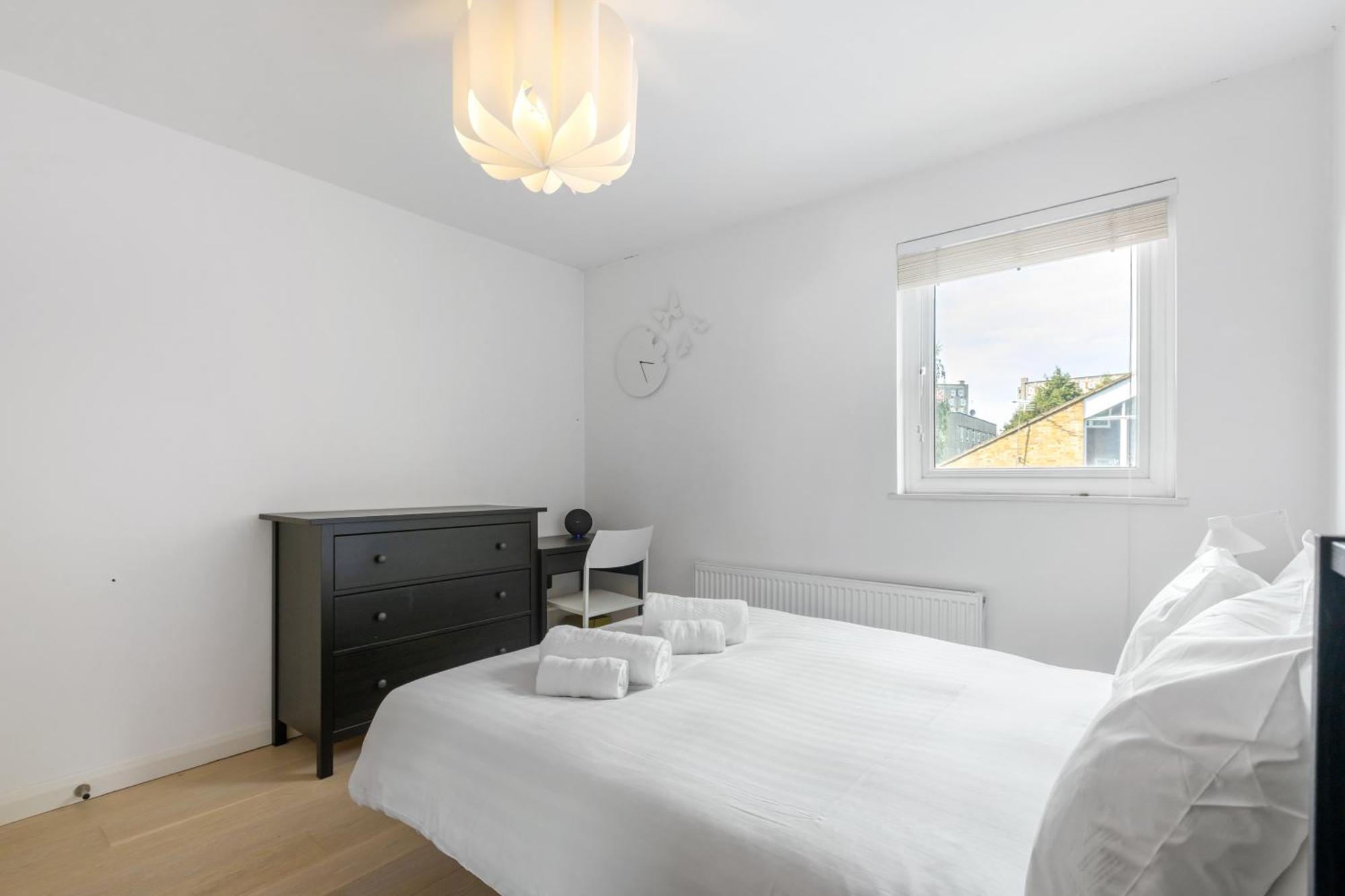 Feriehus 4 Bed 2 Bath - Modern Flat Right On Columbia Road! *