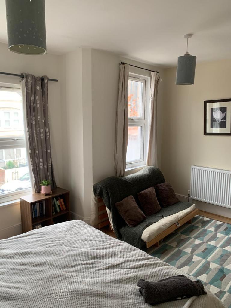 7 Bedroom Victorian House Zone 2 Feriehus London