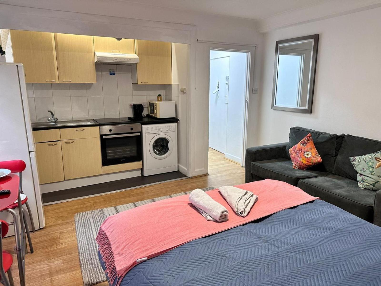Family Studio In Central Lejlighed