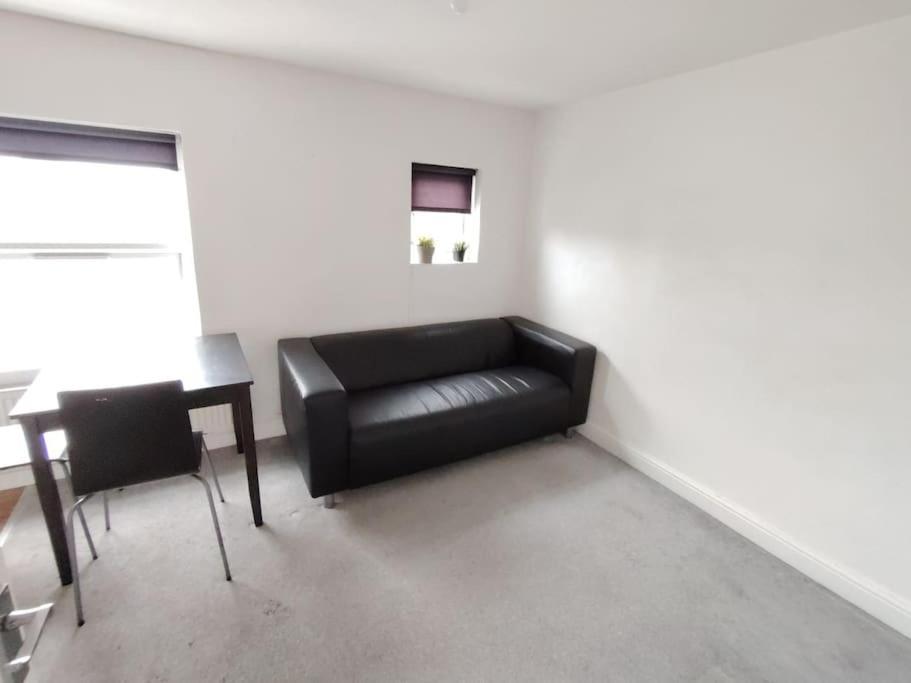 Cosy 1 Bedroom Flat In Fulham Appartement Londen
