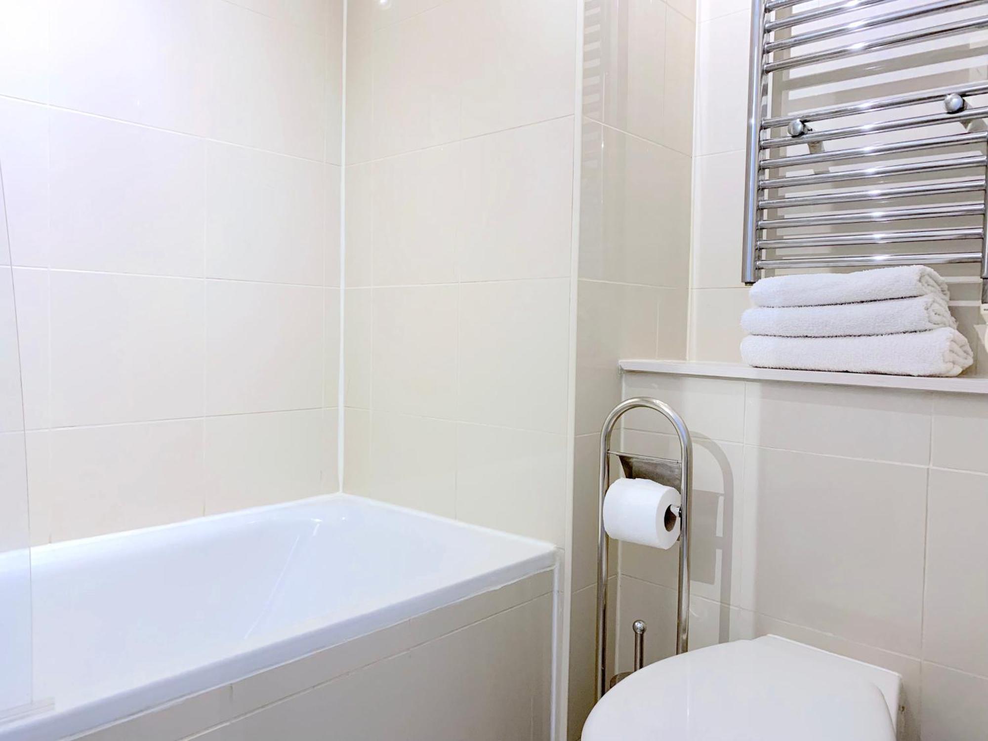 South Kensington, Piccolo Paradiso * Londra