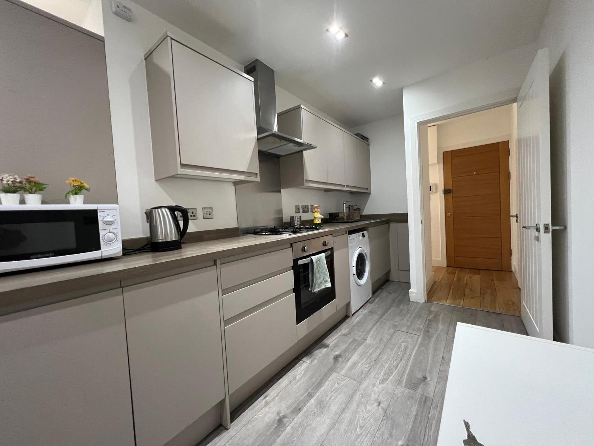 Cool 2bed Flat Zone 1