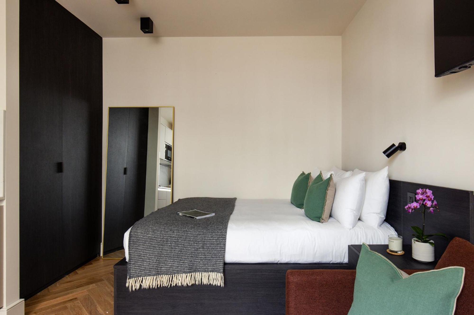 Fivem Notting Hill Leilighet