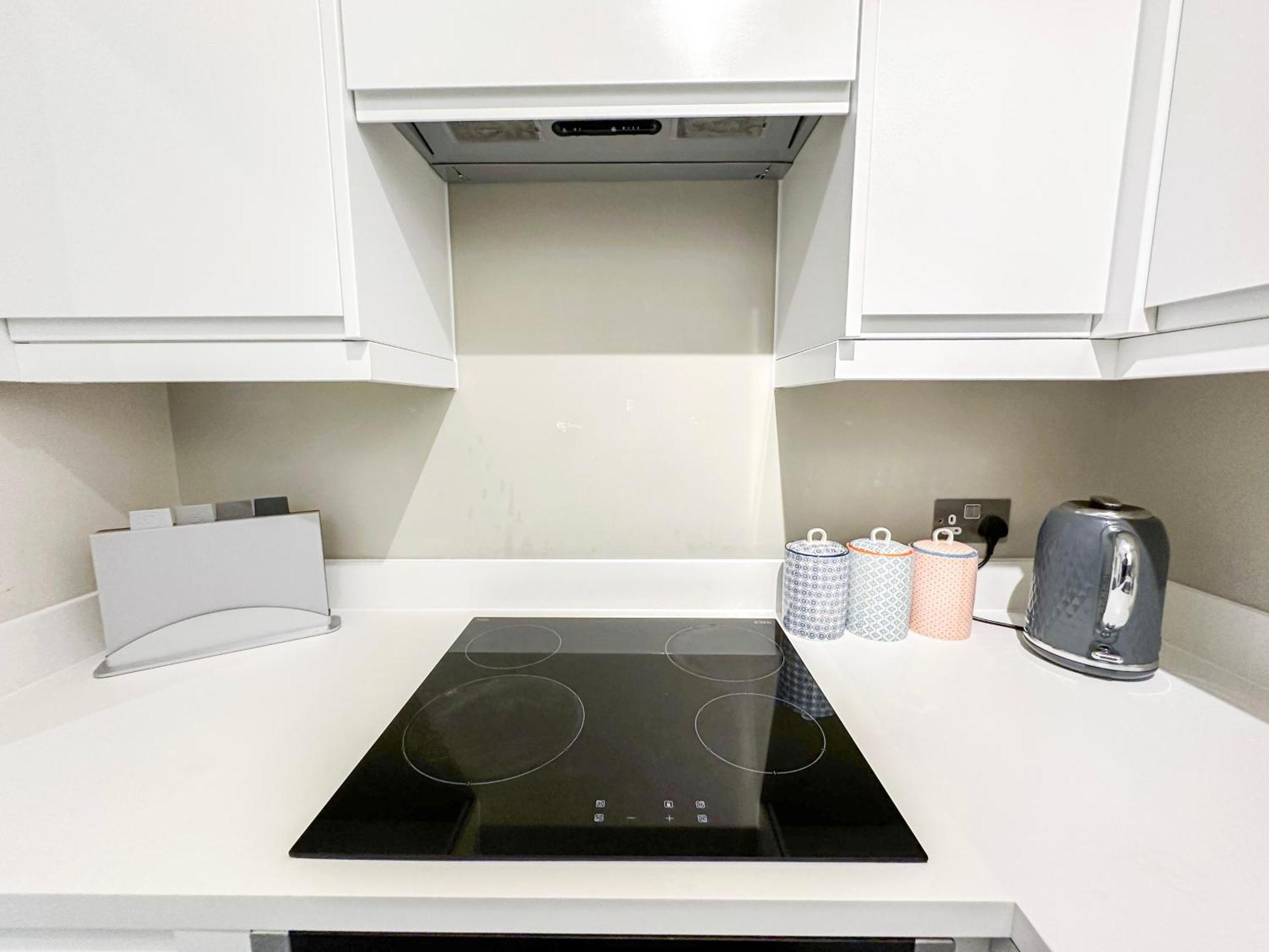 Charming 1-bedroom Haven Near The Shard In Elephant & Castle Apartment London