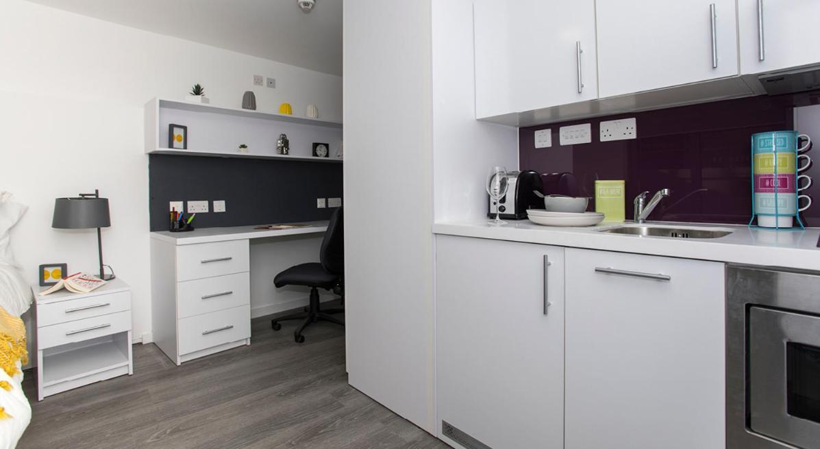 Apartment Cube Ealing London
