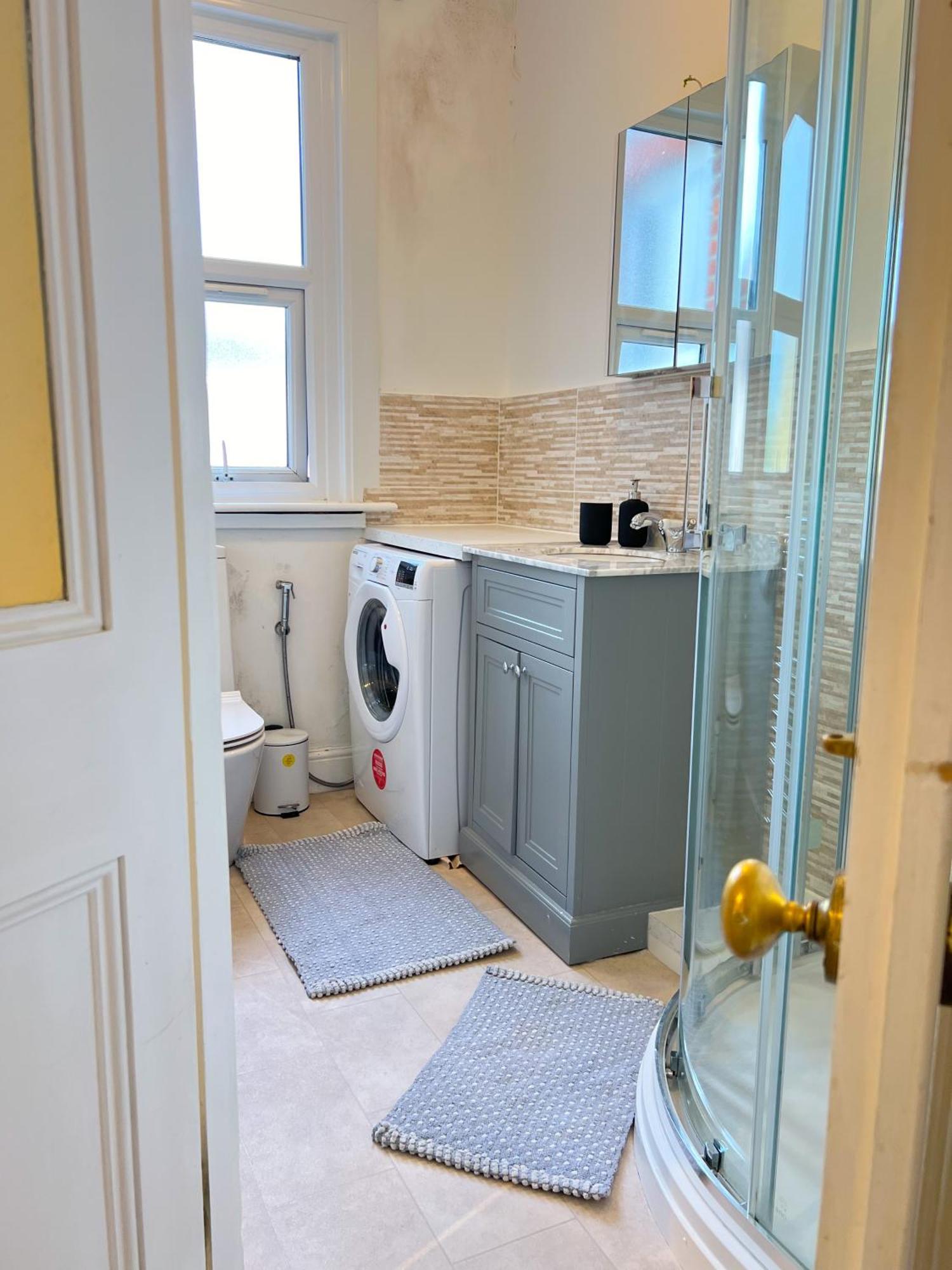 Welcome 2 Bedrooms Flat In Wimbledon Lägenhet London