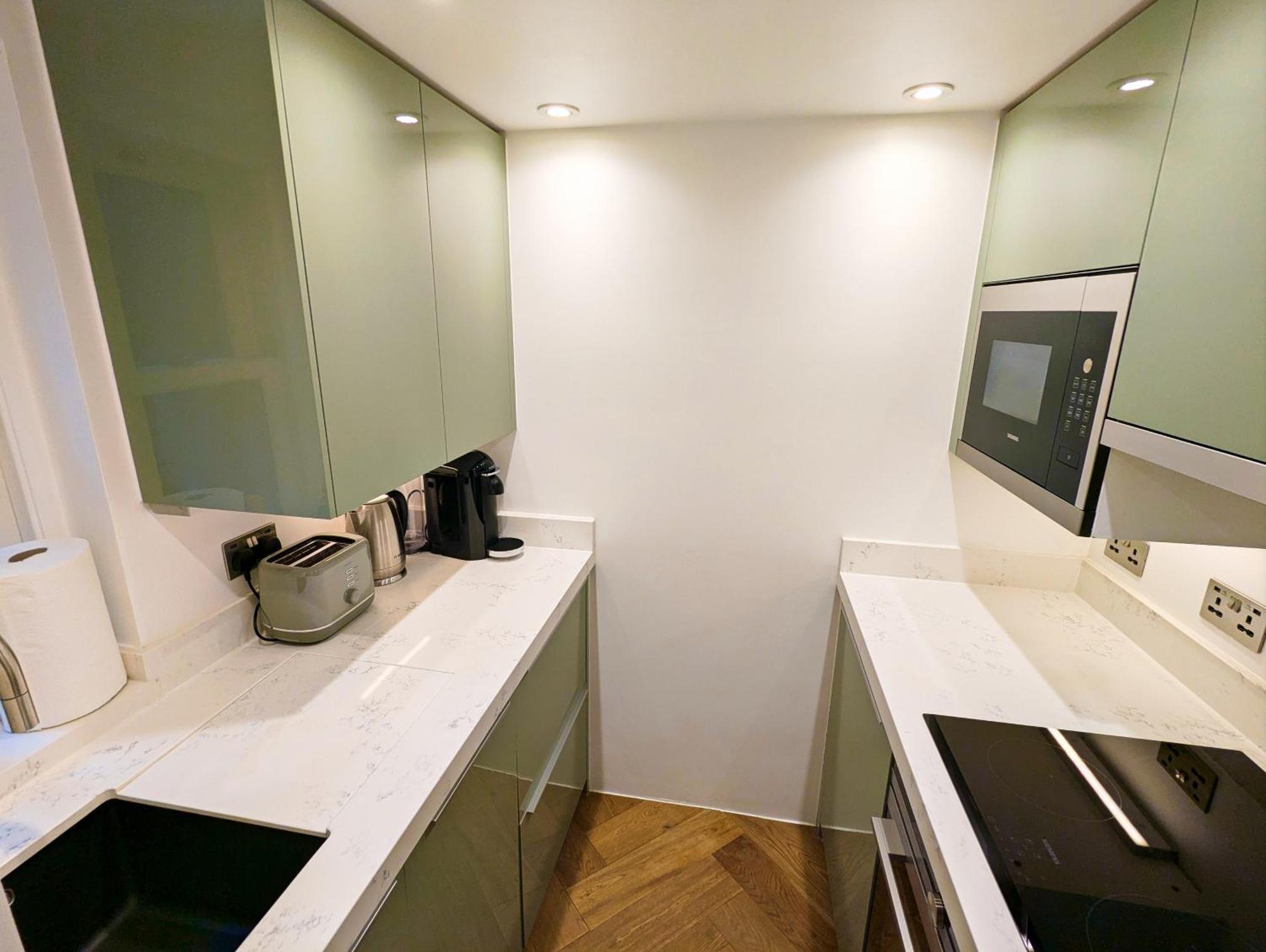 Modern 1 Bedroom In Kensington * Londra