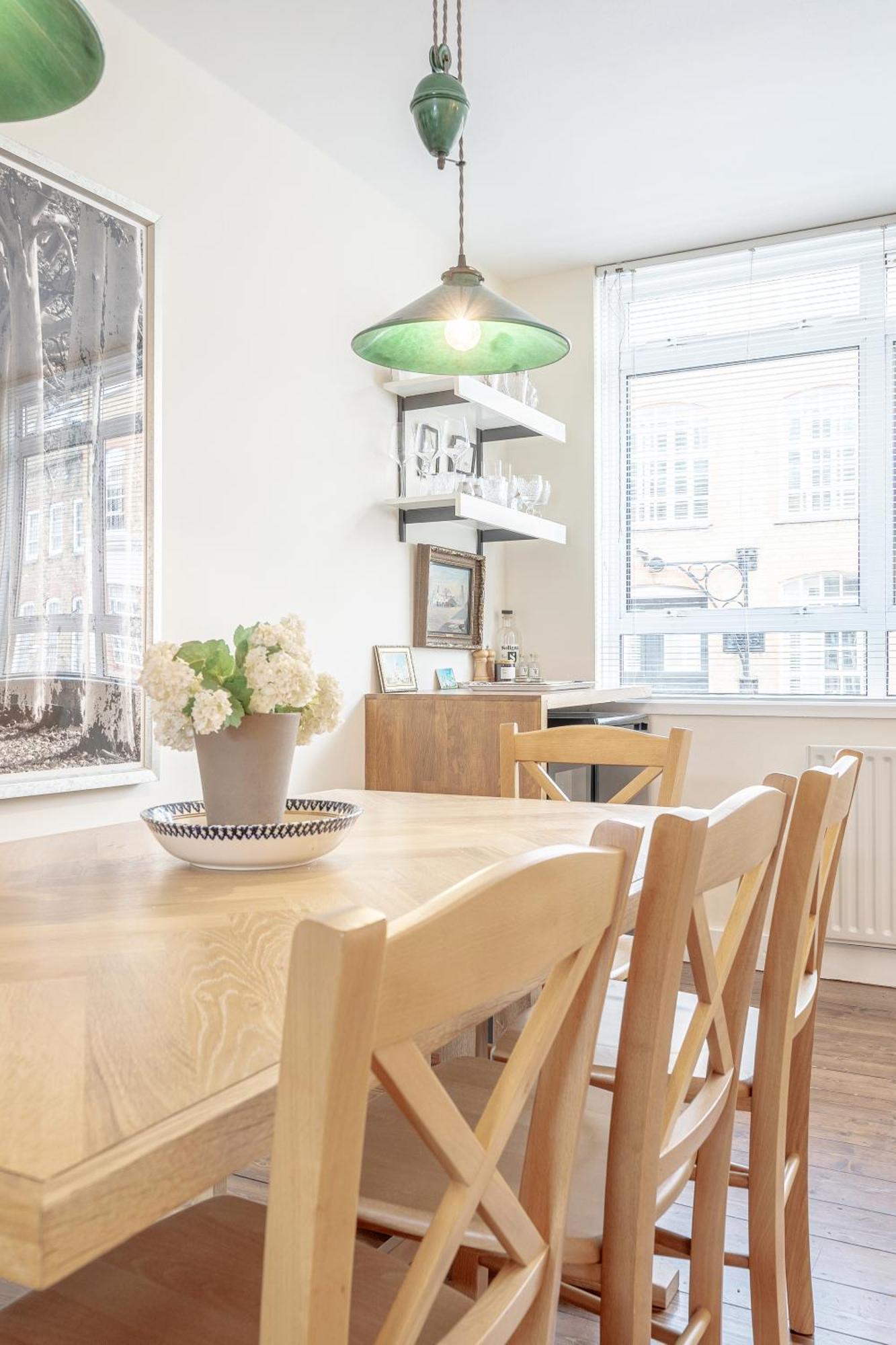 Cosy Flat In Chelsea Apartment