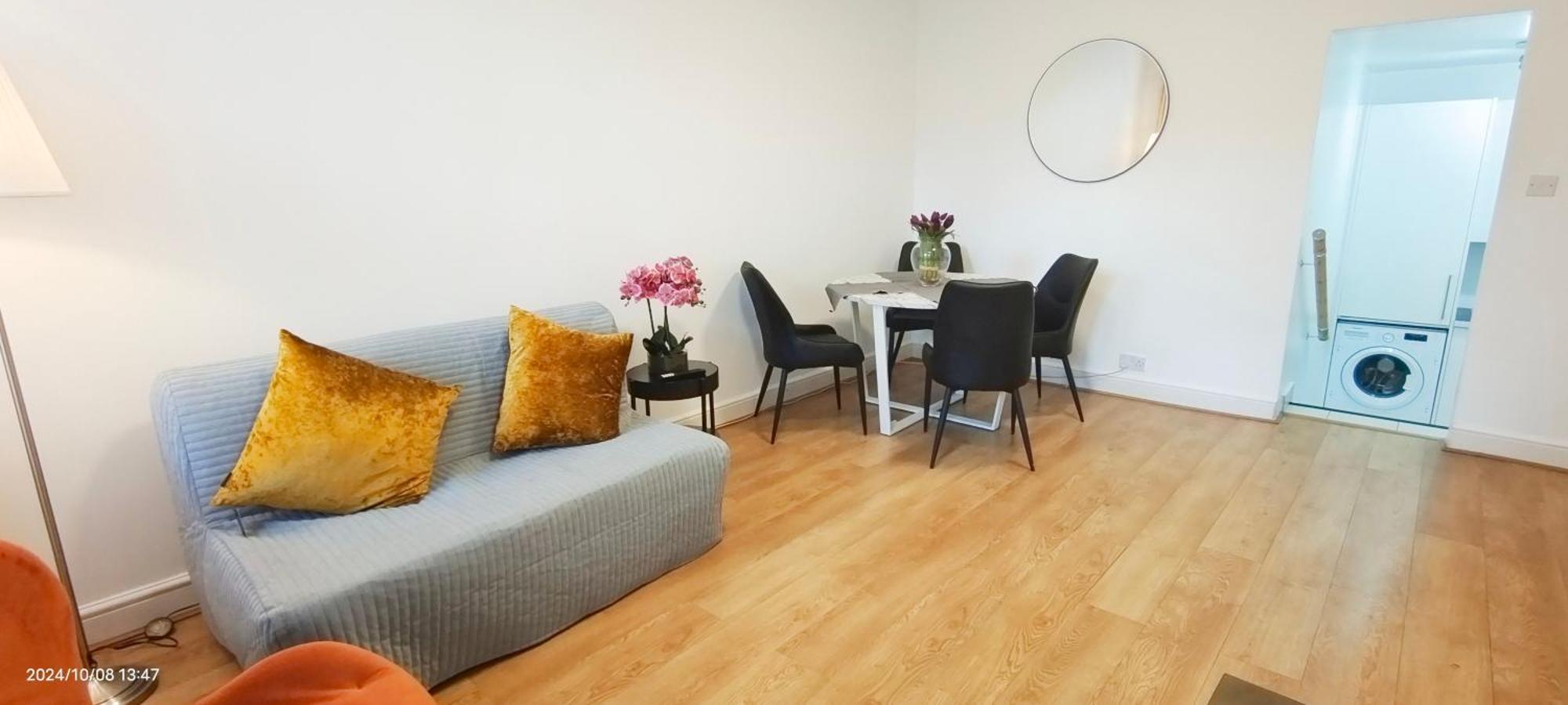 Blossom With Garden Apartment London