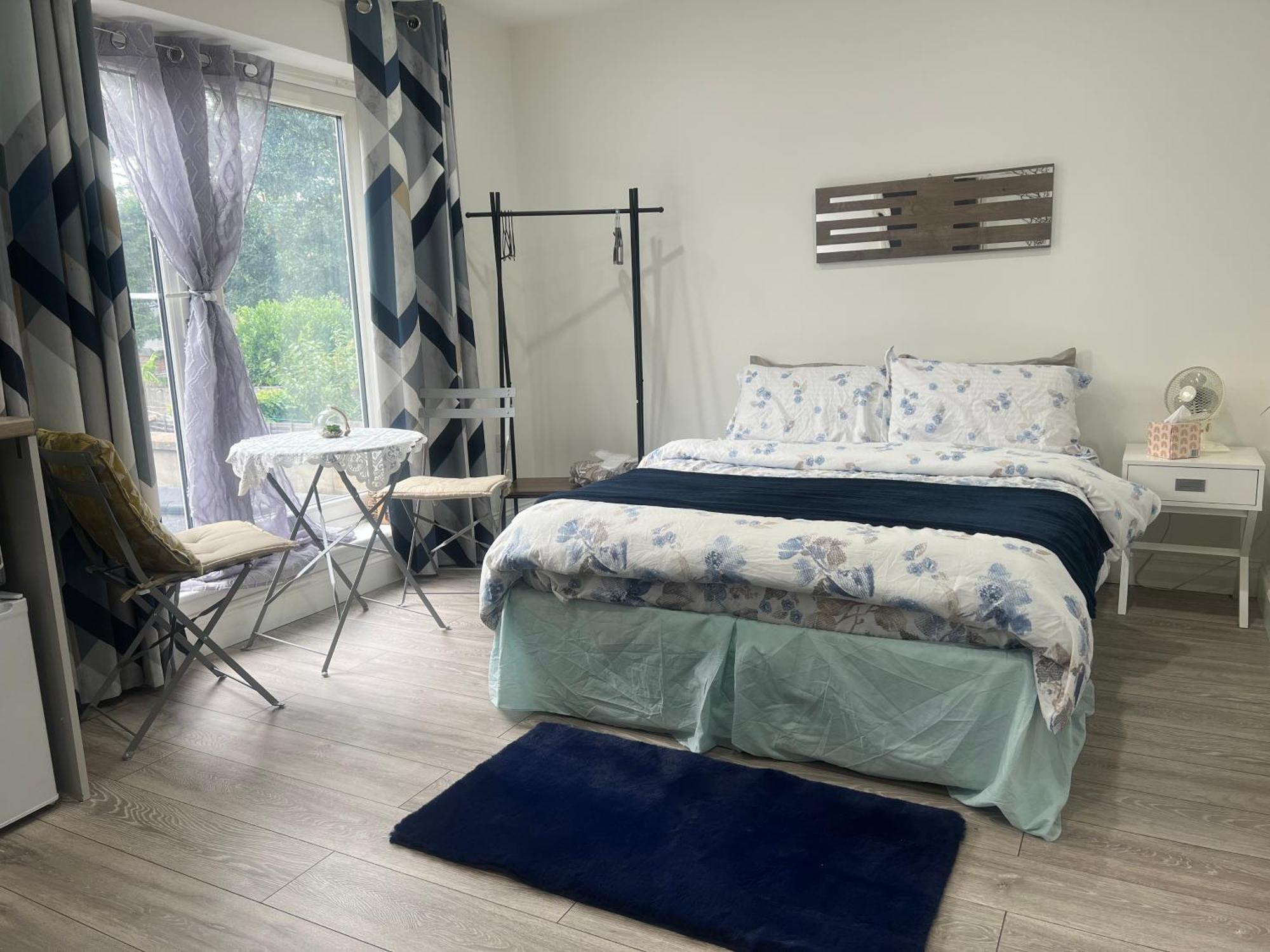 Modern Self Contained Flat Appartement *