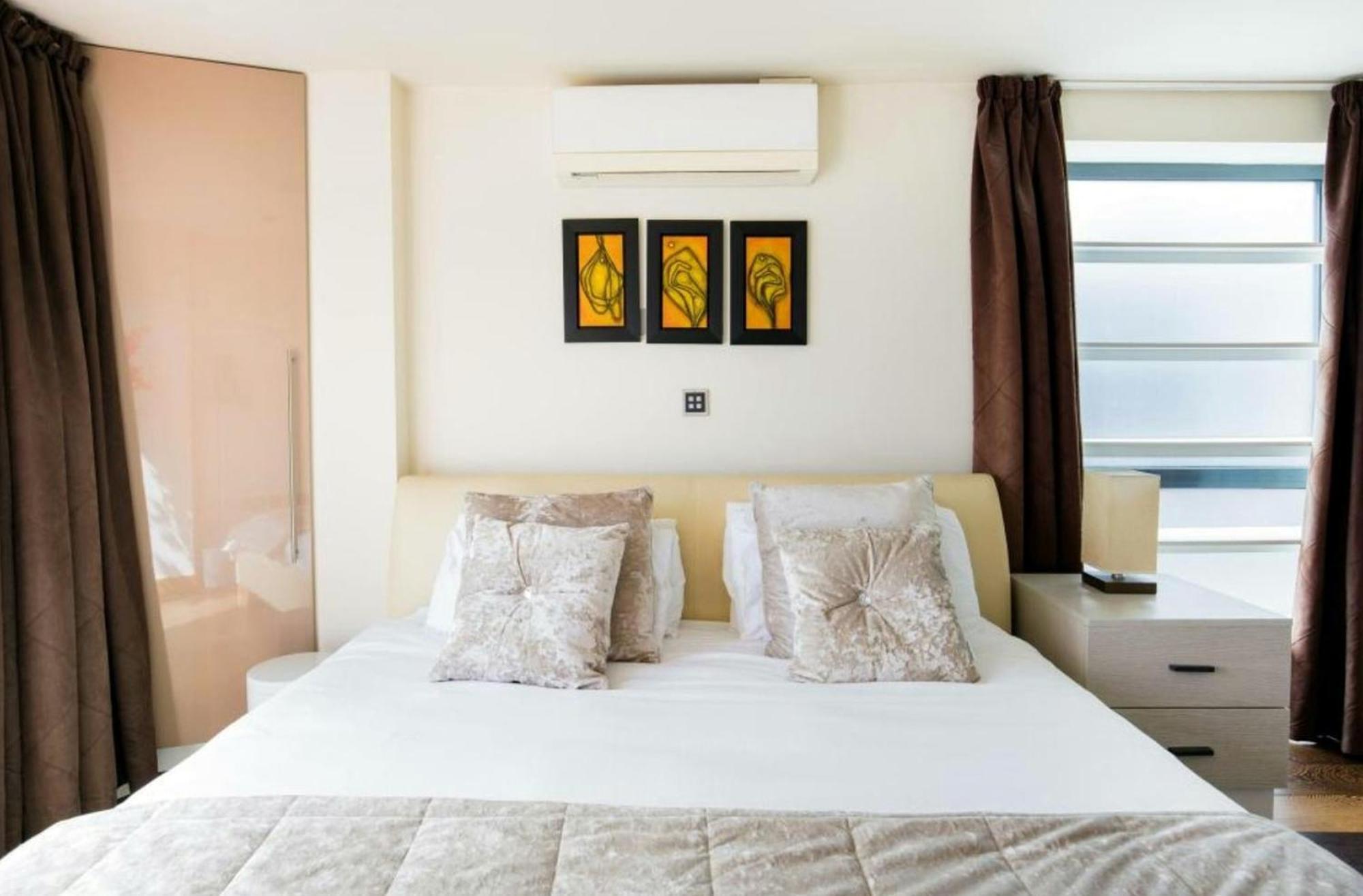 Apartment Spectacular 4 Bedroom *