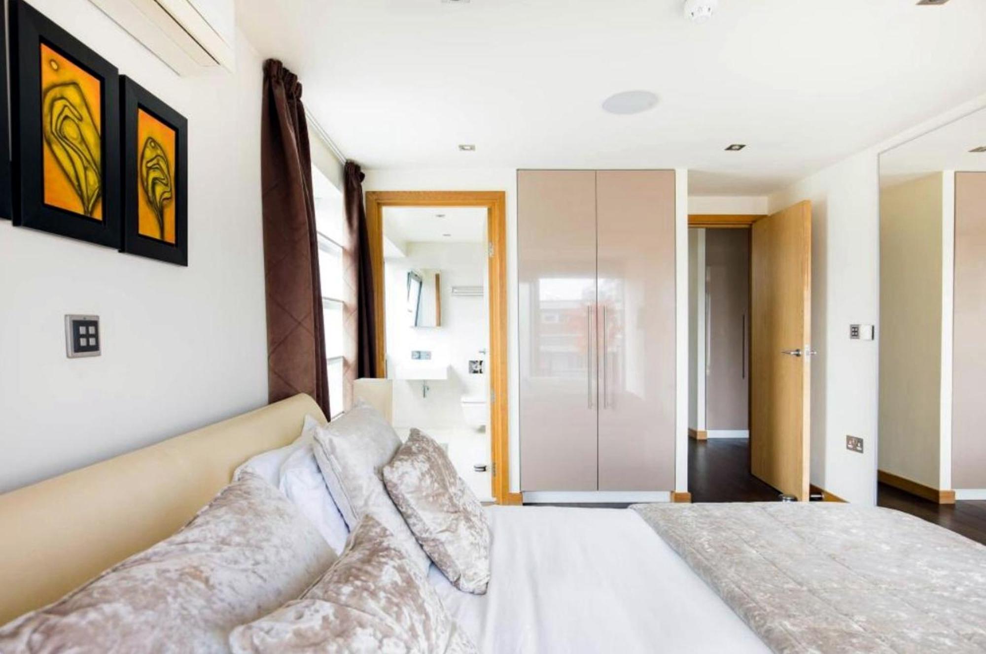 Spectacular 4 Bedroom *
