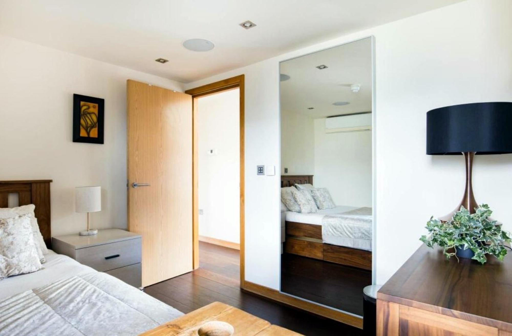 Spectacular 4 Bedroom Apartment *