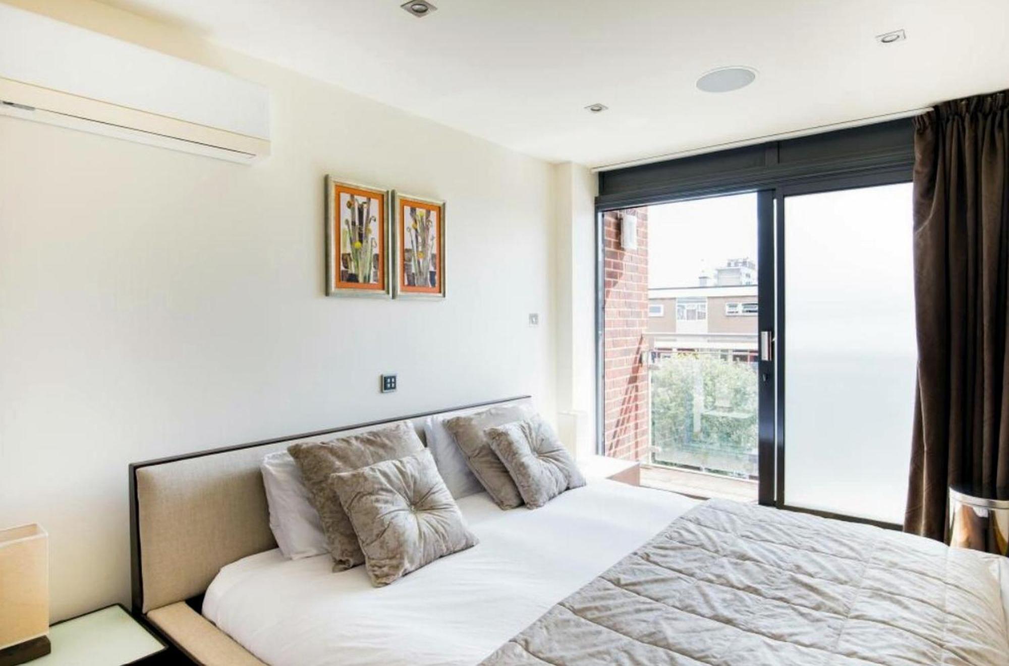 Apartment Spectacular 4 Bedroom *