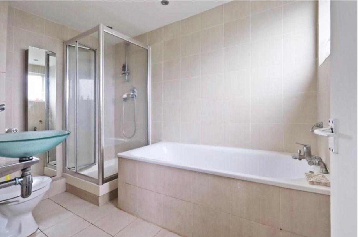 Spacious Wanstead Apartment- Sleeps 4! Lejlighed