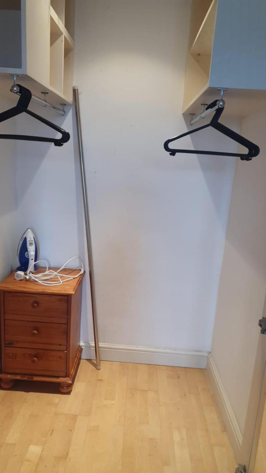 Spacious Wanstead Apartment- Sleeps 4! Lejlighed London