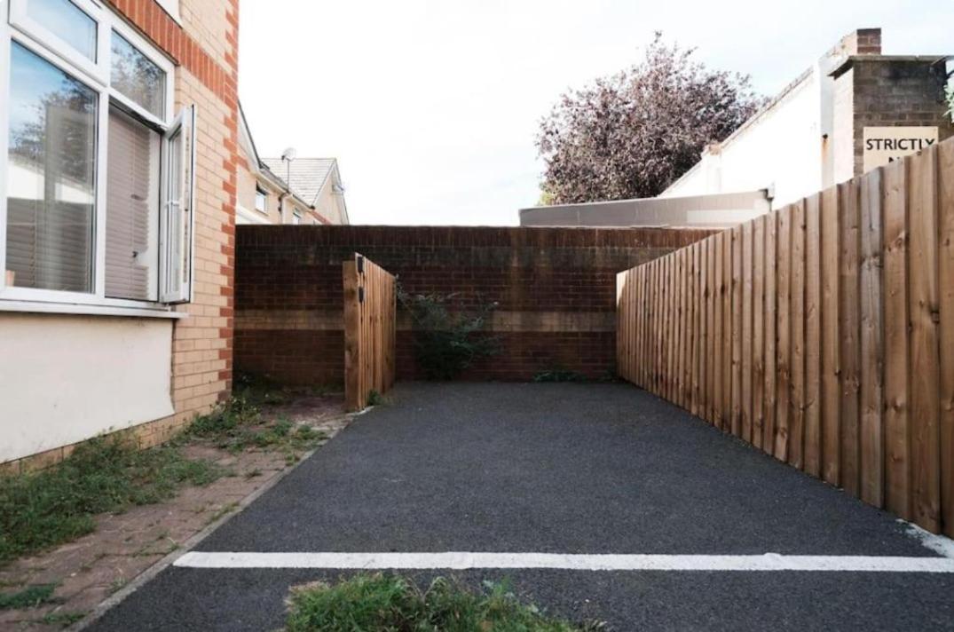 2 Bedroom, Parking, Hounslow St Londres