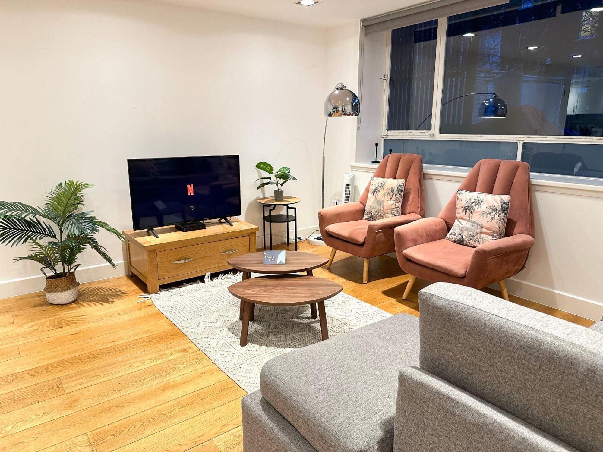 Chic 3 Bedroom Flat With Private Terrace In Holloway Near Finsbury Park Leilighet *