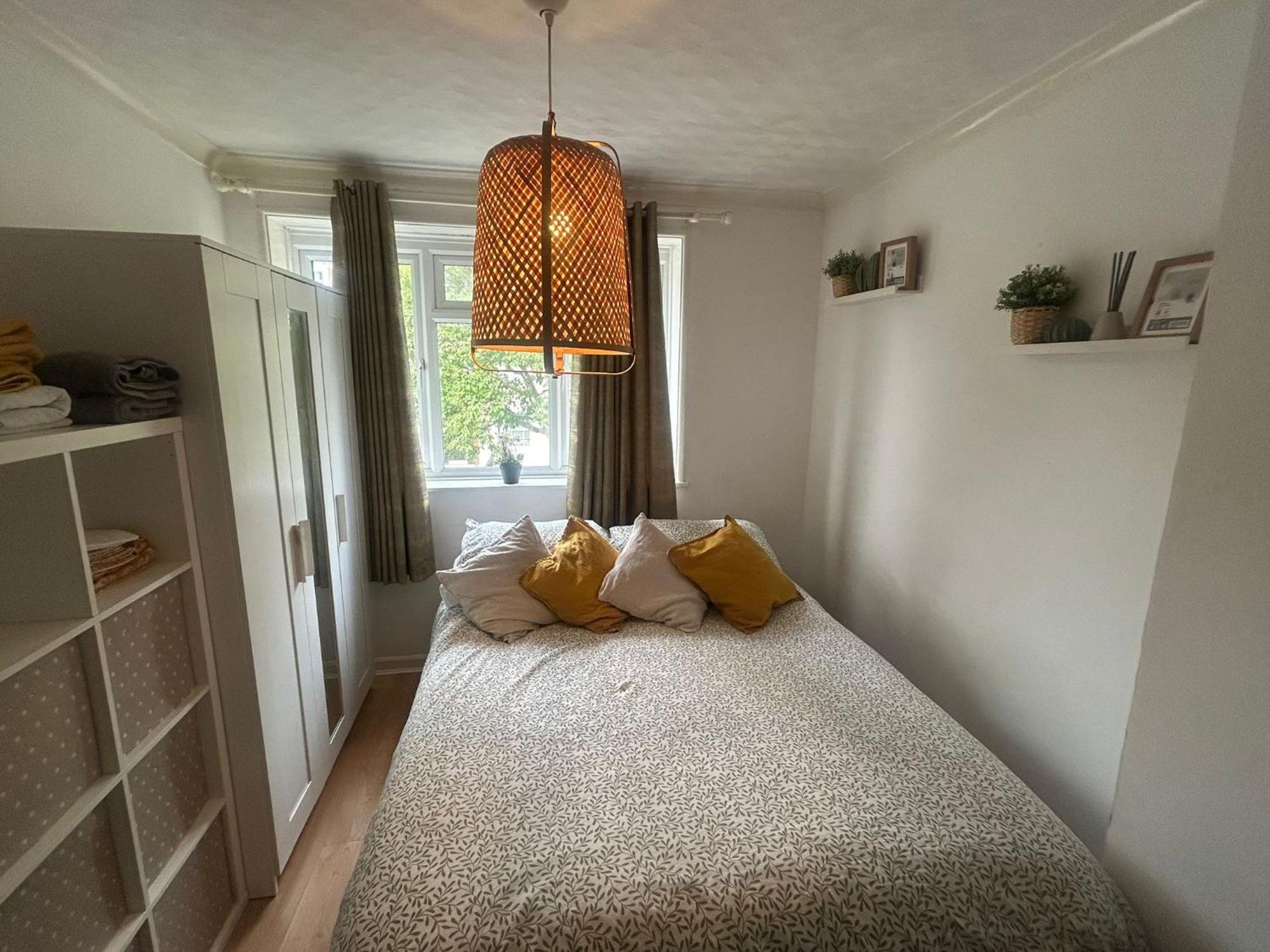 Modern And Spacious Double Bedroom *