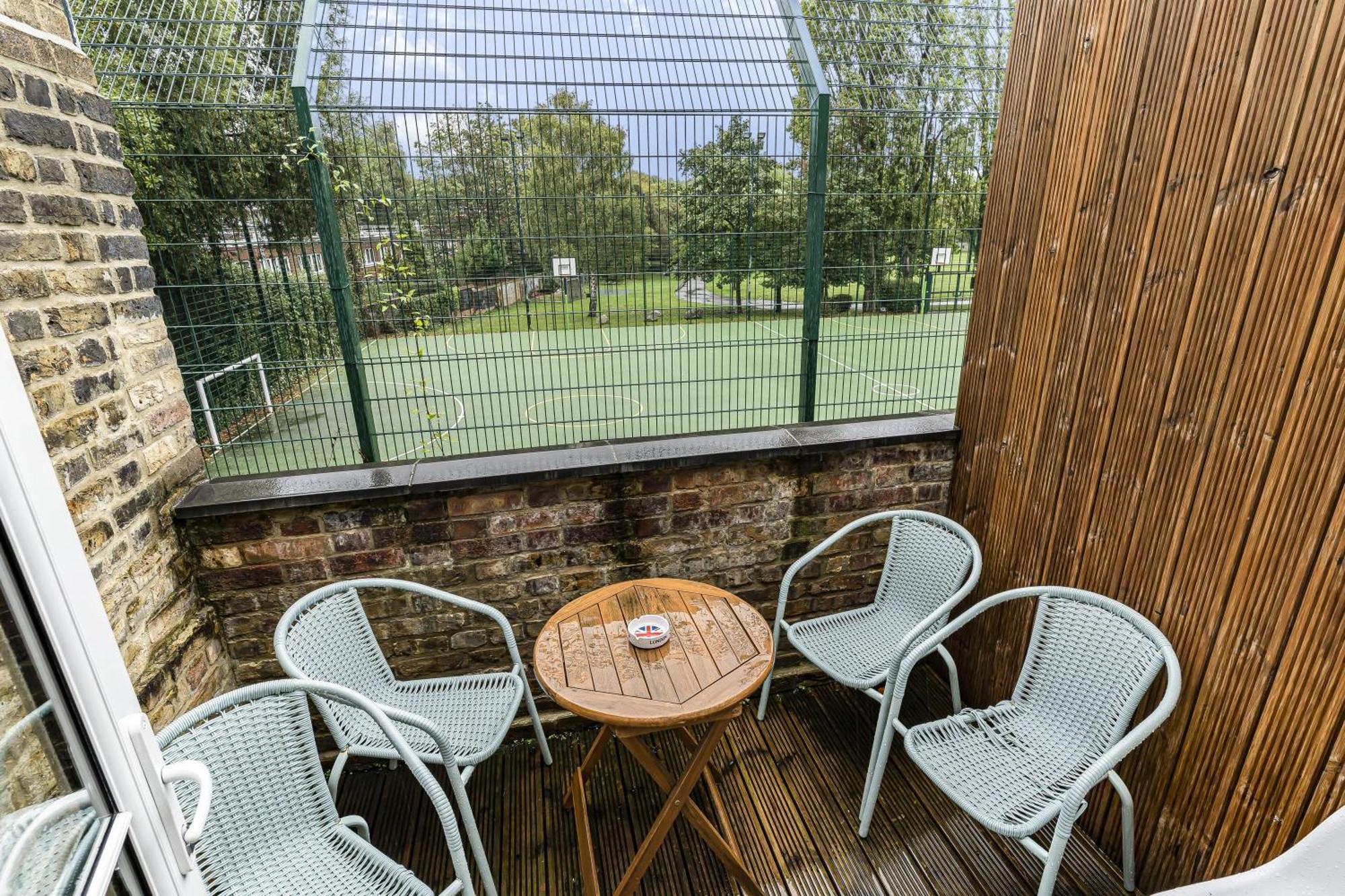 Stylish Modern In Nw6 Londen
