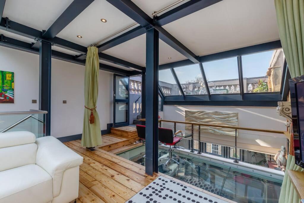 Apartment Penthouse