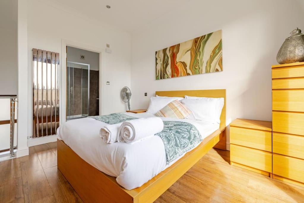 Apartment Luxury Near Canning Town- Free Parking