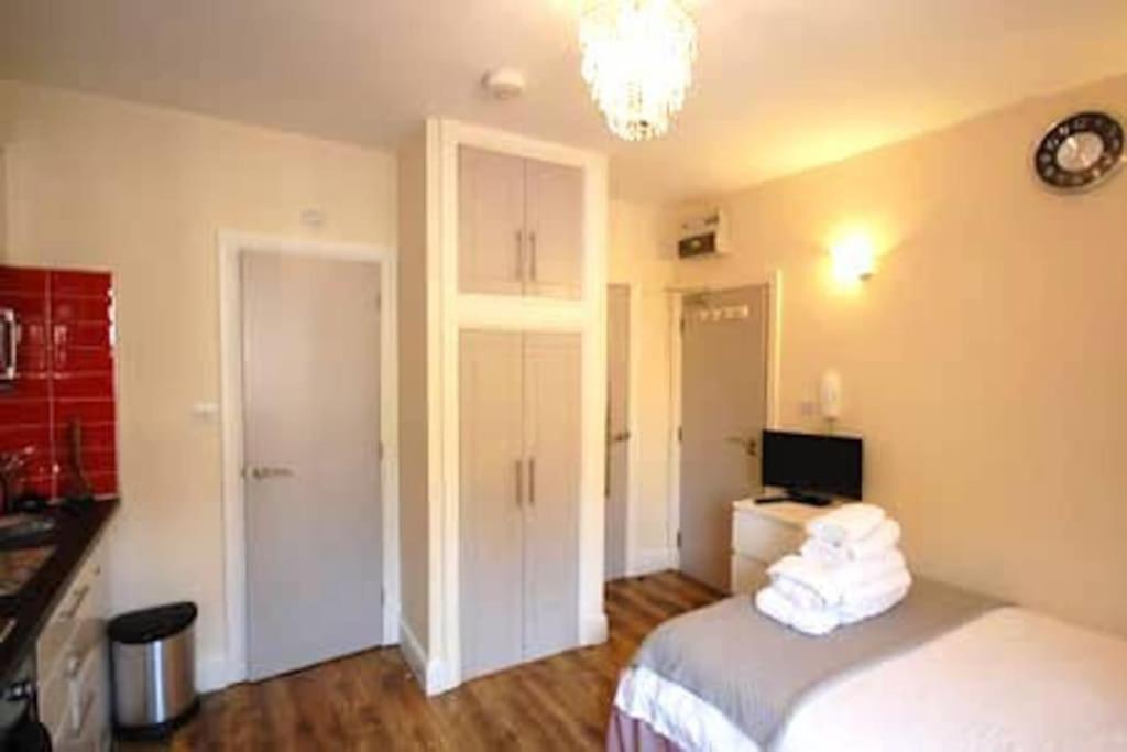 Apartment St 4 - Cosy, Modern N4 - 11mins Tube *