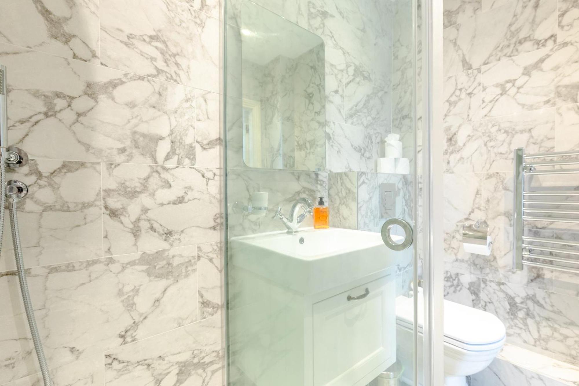 Beautiful & 1 Bedroom Flat In Clerkenwell Apartment *