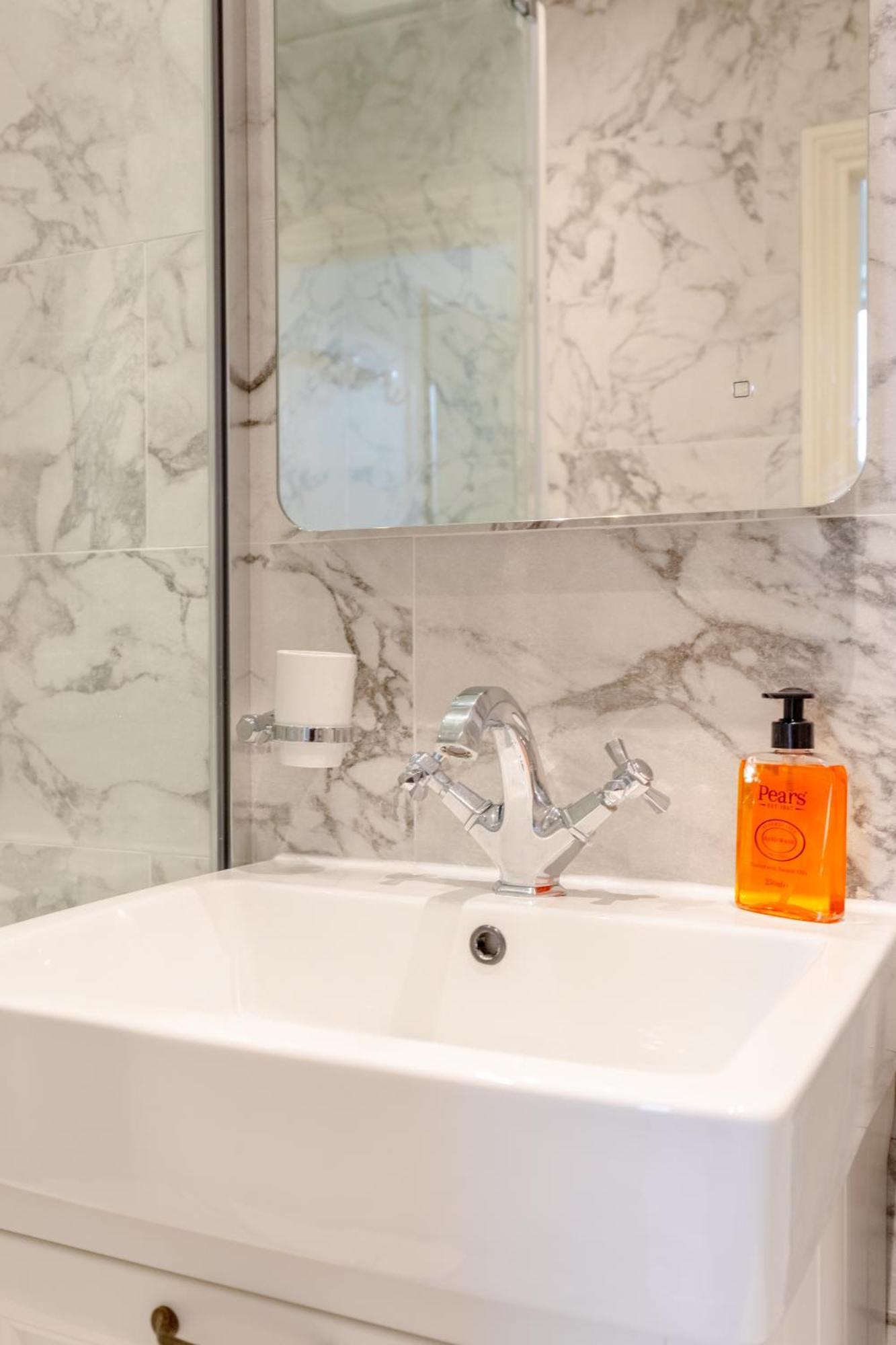 Beautiful & 1 Bedroom Flat In Clerkenwell London