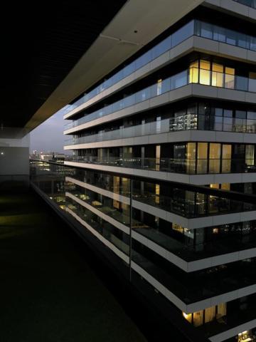 Luxury High Rise 2-bed With Lovely View In Canary Wharf Appartement Londen