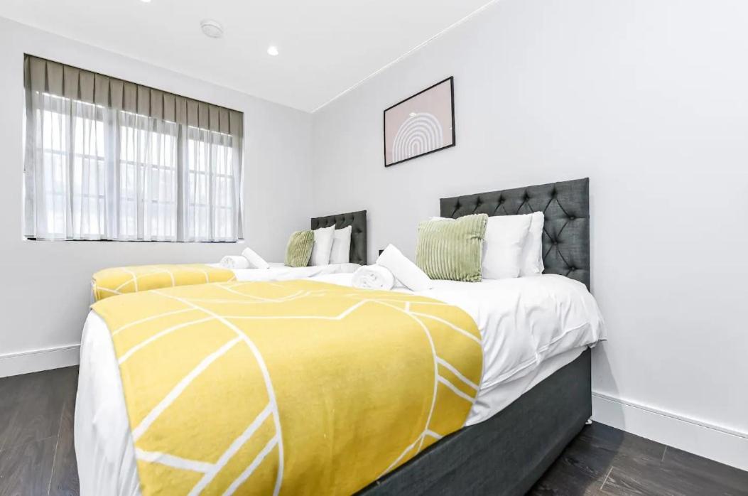 Outstanding 4 Bedroom Londres