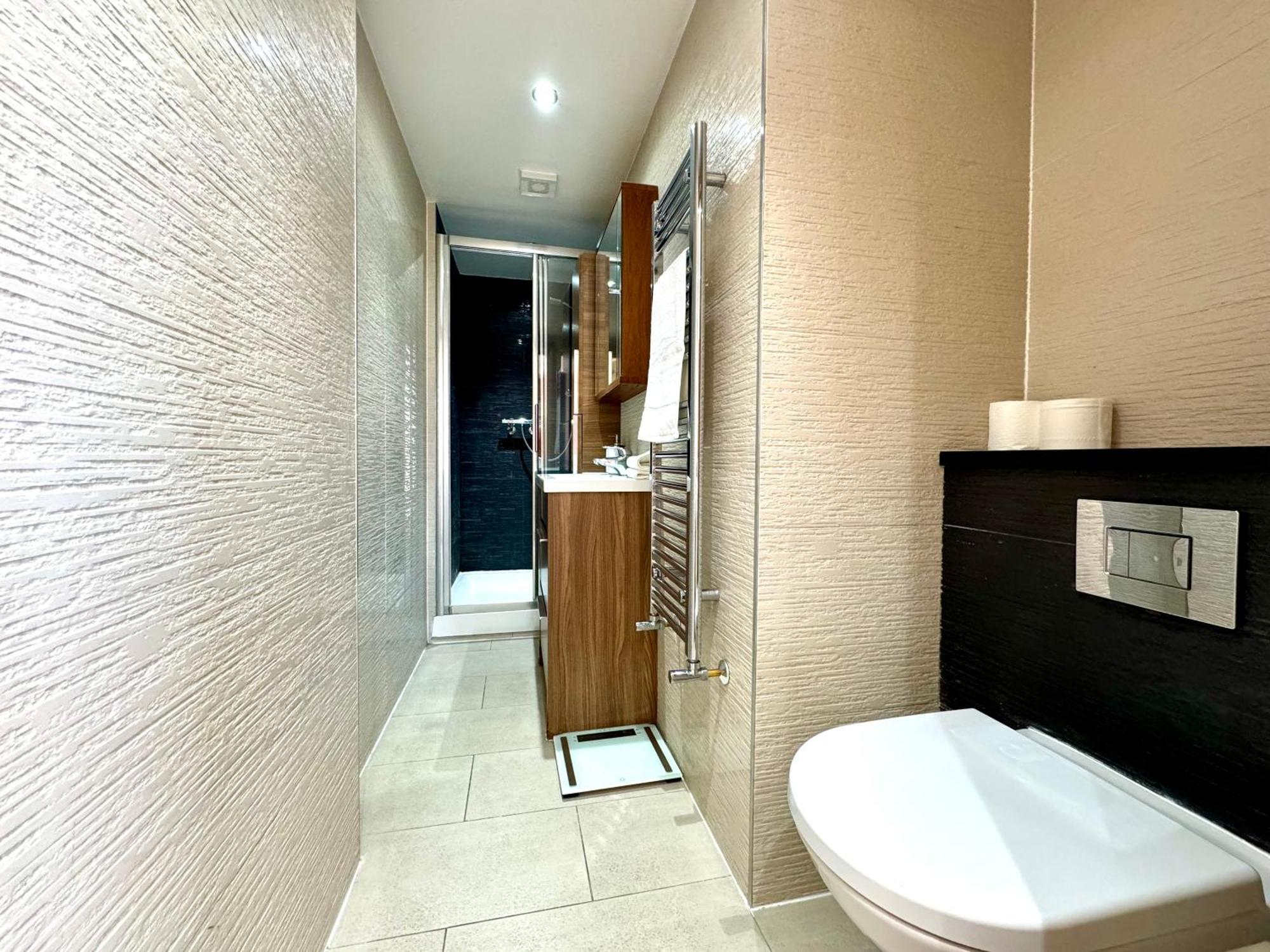 Chic 1 Bedroom By Wild Apartment London